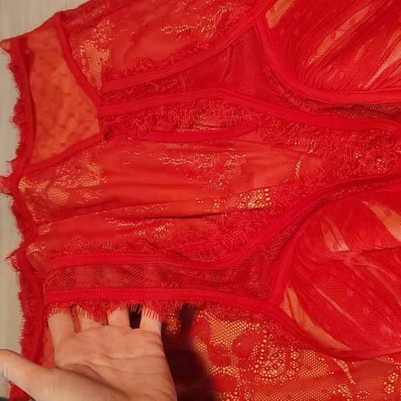 BEBE red lace dress - Picture 10 of 17
